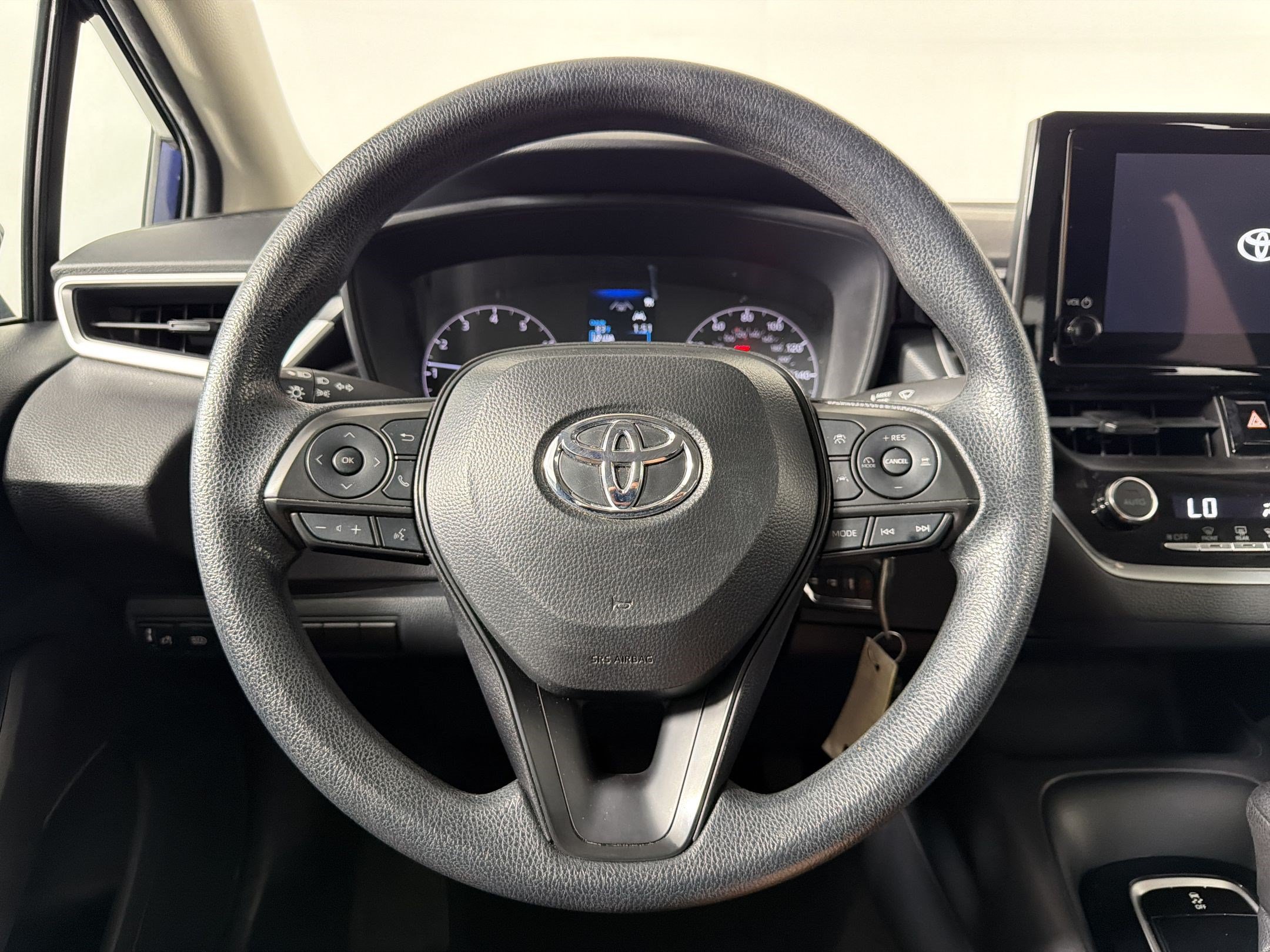 Used 2024 Toyota Corolla LE FWD image 9