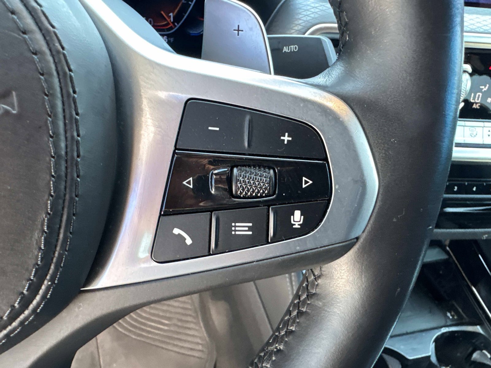 Used 2023 BMW X4 xDrive30i w/ M Sport Package image 30