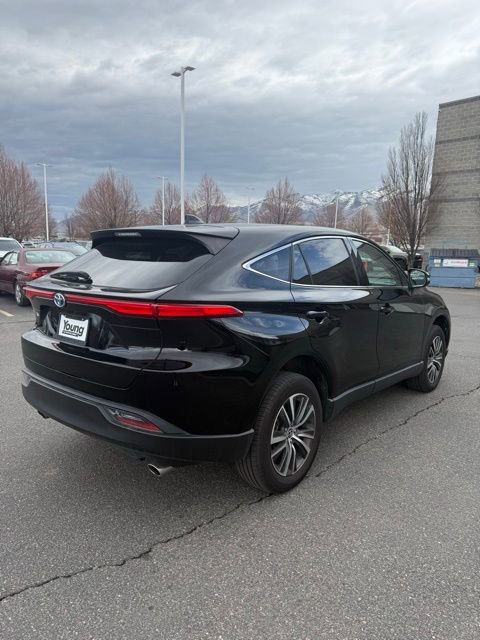 Used 2023 Toyota Venza LE image 6