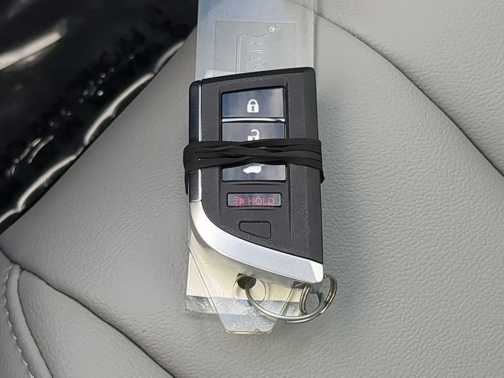 New 2025 Acura Integra Base image 30