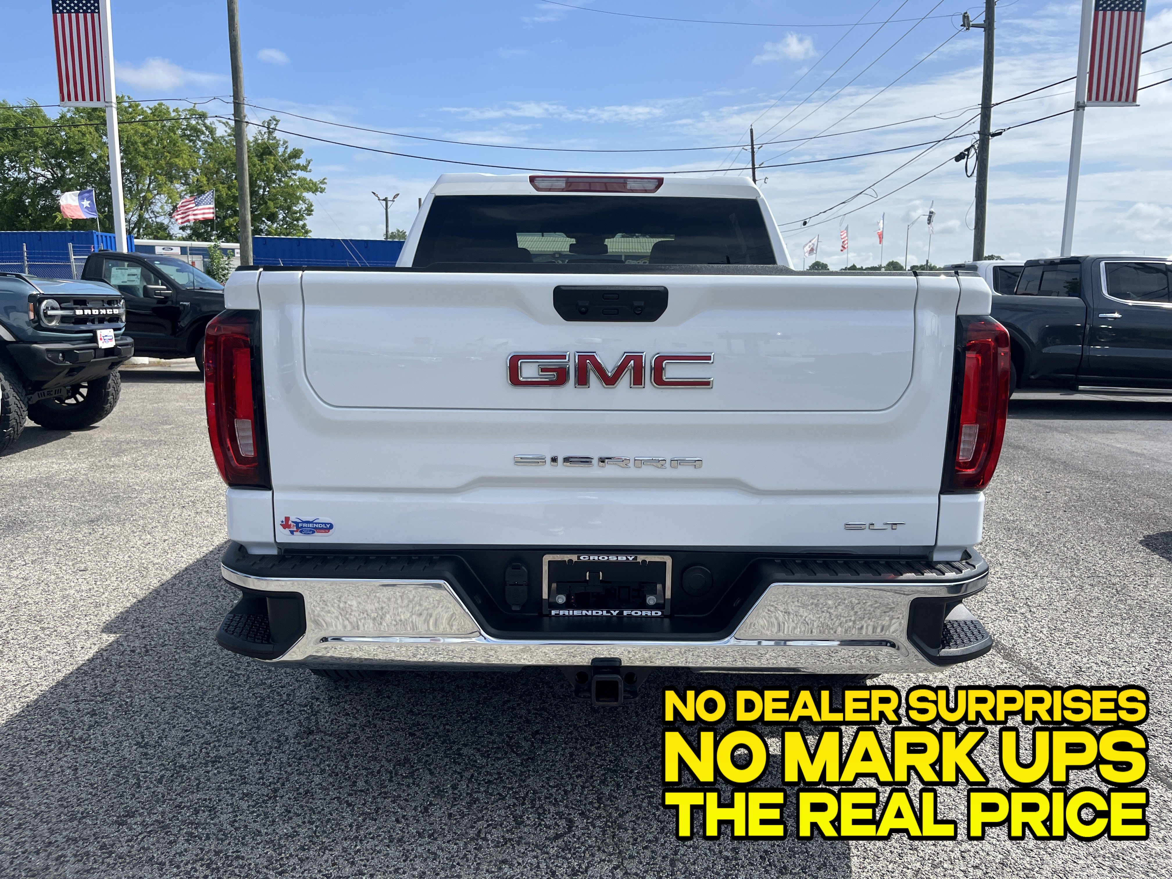 Used 2026 GMC Sierra 1500 SLT AWD/4WD image 3