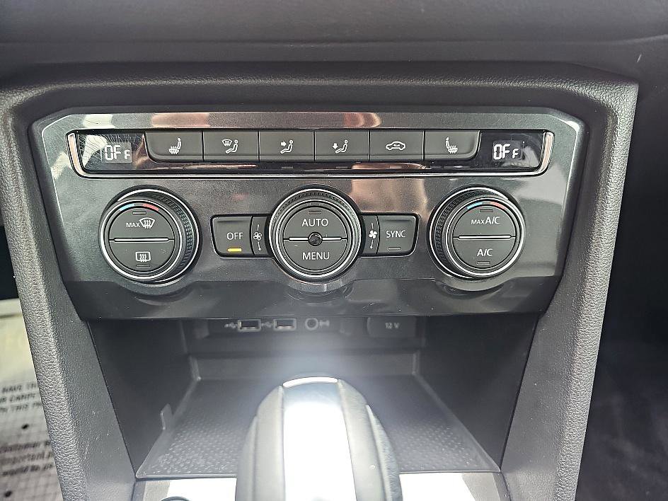 Used 2018 Volkswagen Tiguan SE image 24