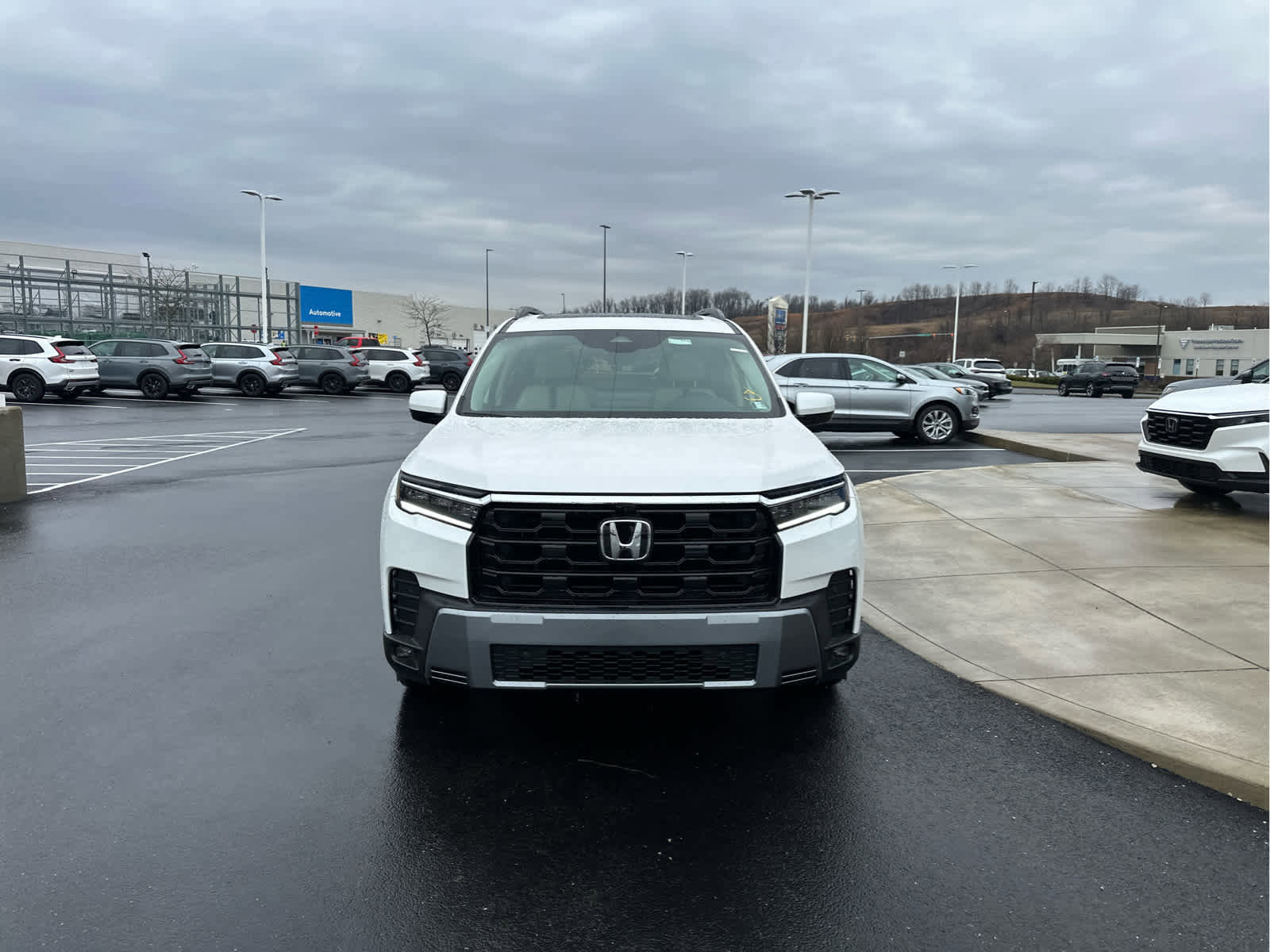 New 2026 Honda Pilot Touring image 3