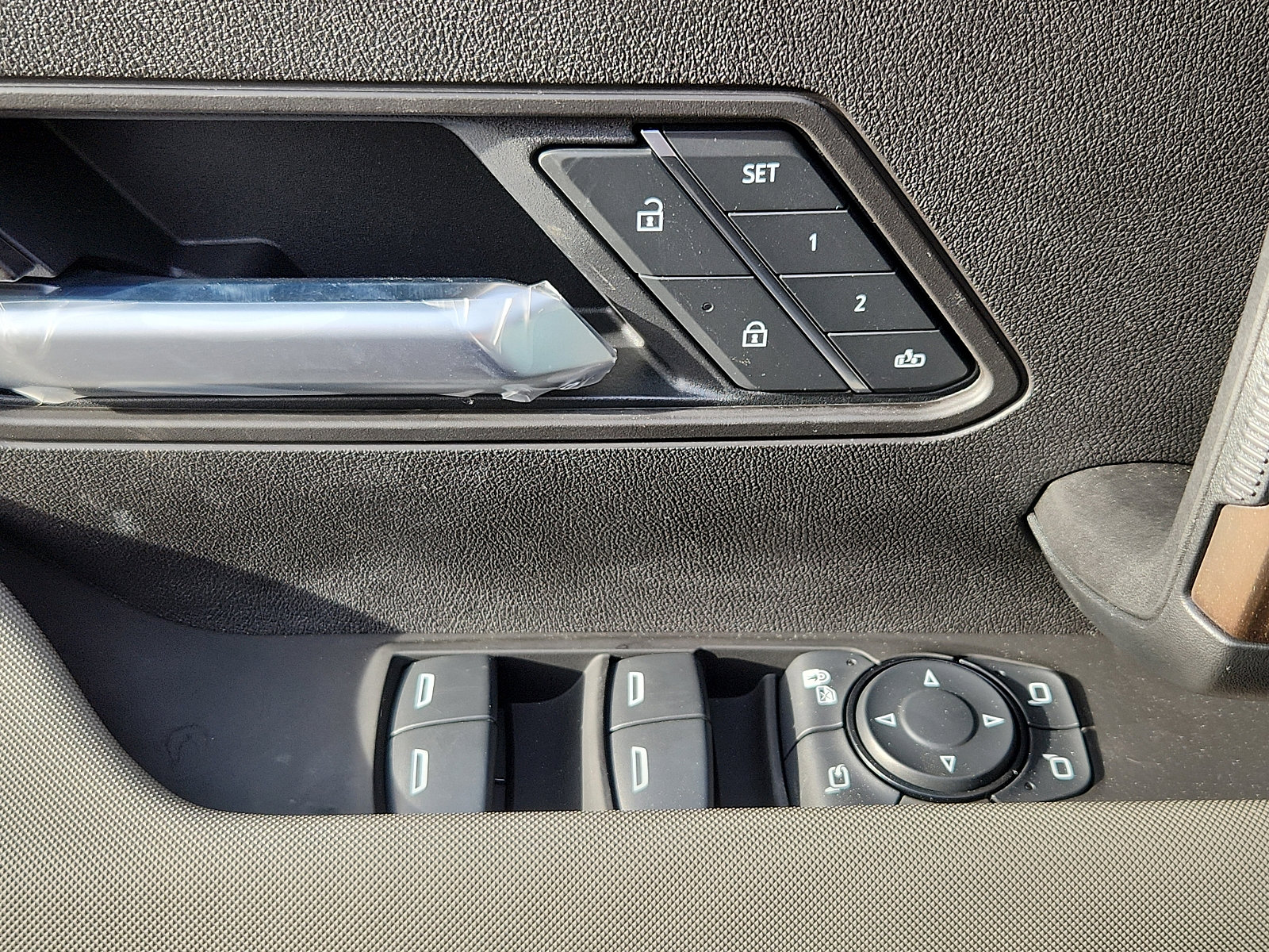 New 2025 GMC Hummer EV 2X image 10