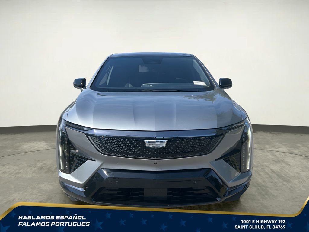 Used 2025 Cadillac Optiq Sport 2 w/ LPO, Floor Liner Package AWD/4WD image 9