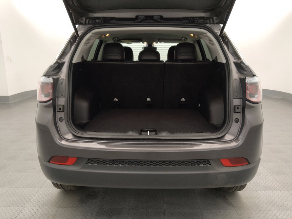 Used 2021 Jeep Compass Latitude AWD/4WD image 29