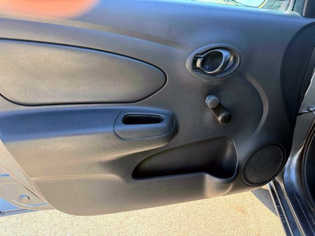 Used 2019 Nissan Versa S FWD image 15