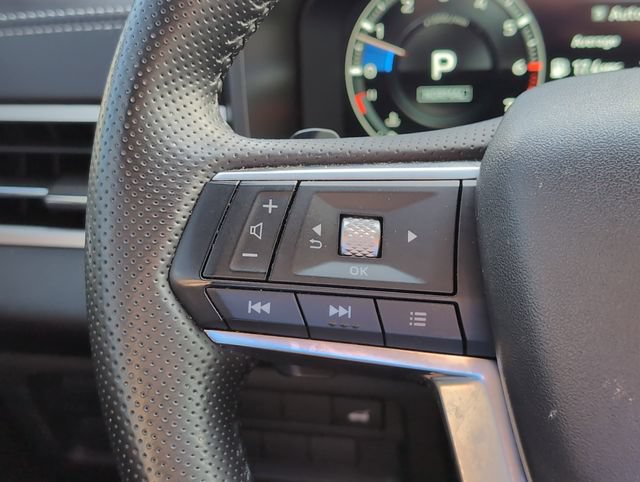 Used 2024 Mitsubishi Outlander SE Black Edition FWD image 25