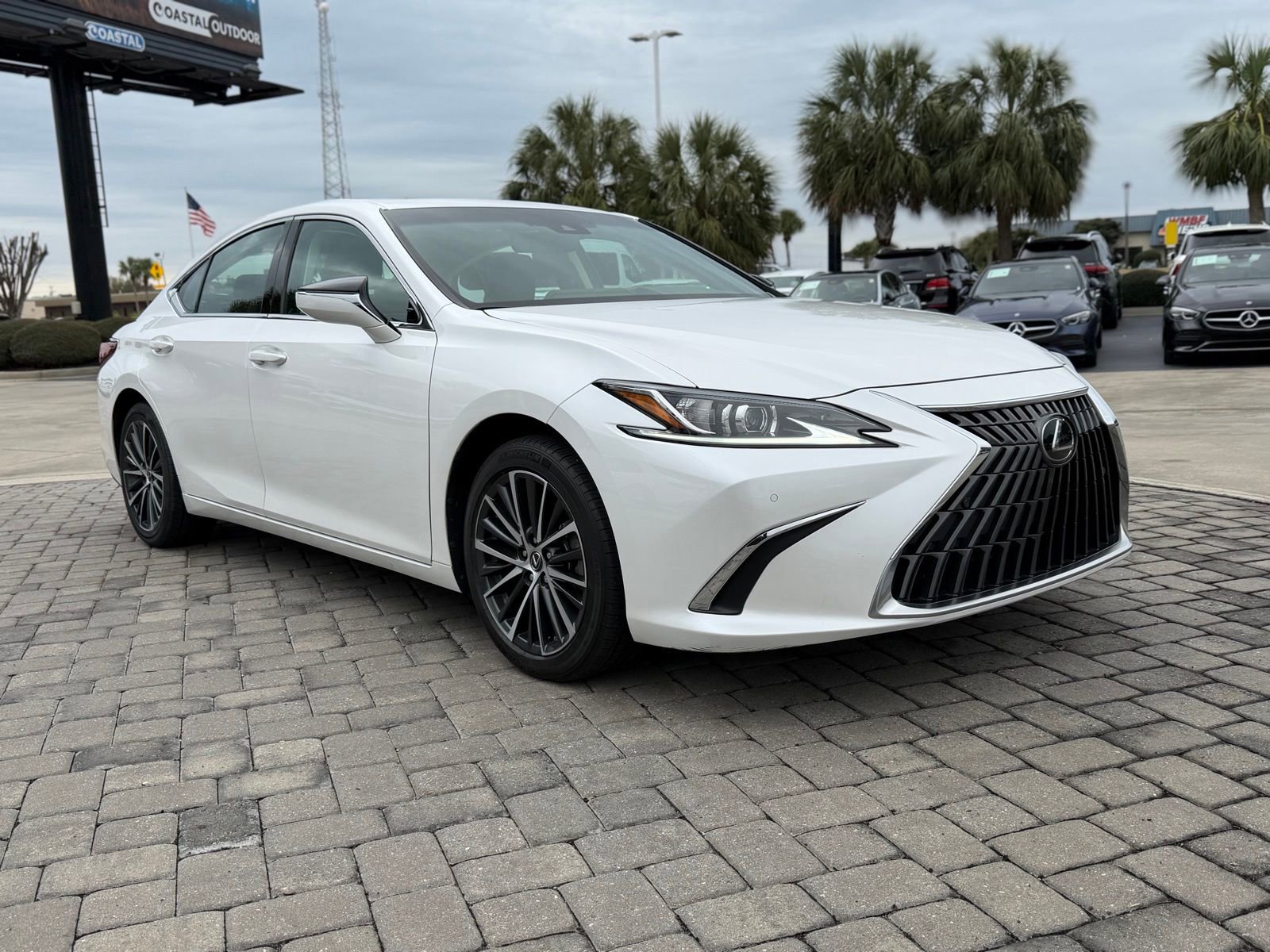 Used 2023 Lexus ES 350 350 image 6