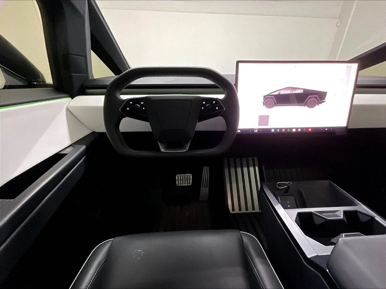 Used 2024 Tesla Cybertruck AWD Crew Cab image 19
