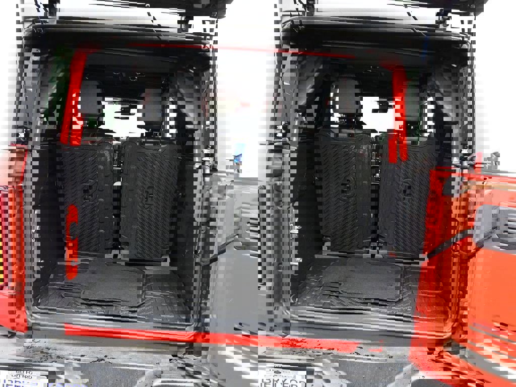 Used 2022 Ford Bronco Wildtrak image 9