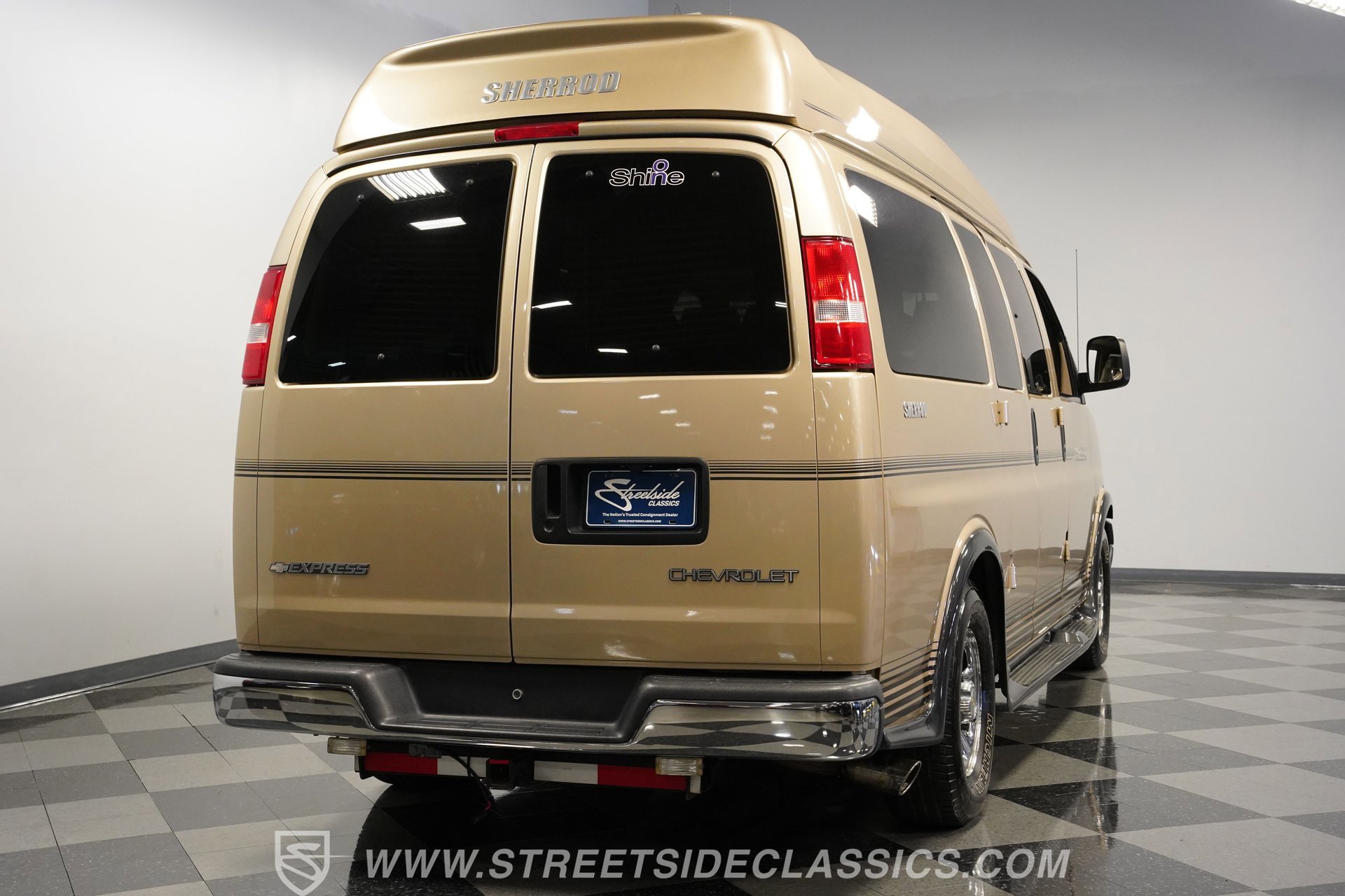 Used 2006 Chevrolet Express 1500 w/ Preferred Equipment Group image 11