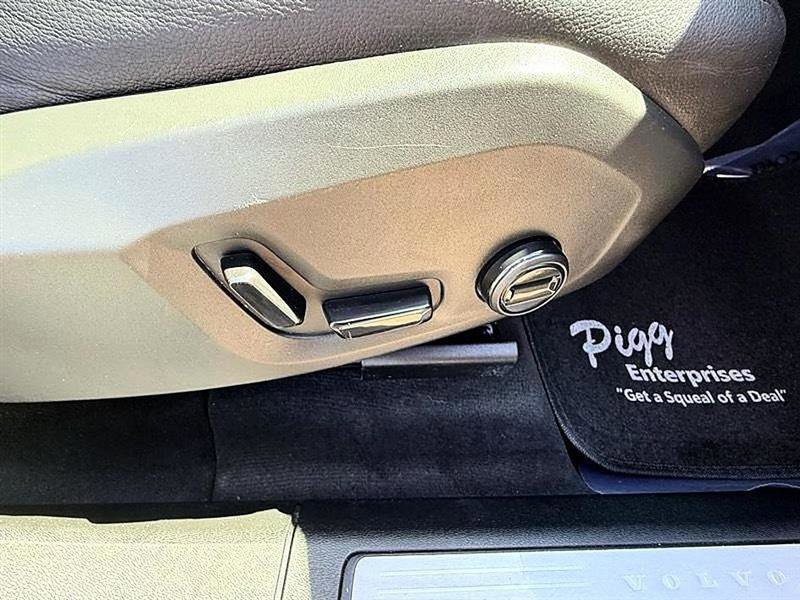 Used 2024 Volvo XC60 B5 Core w/ Protection Package Premier image 26