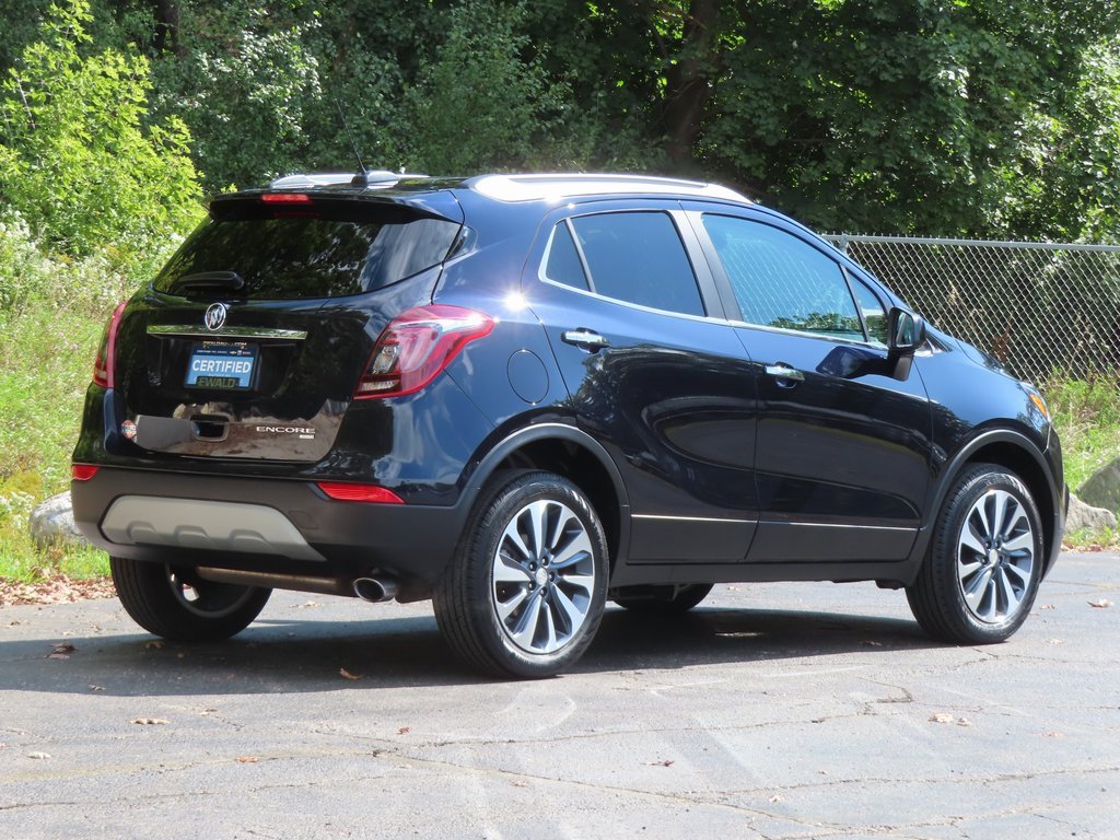 Used 2022 Buick Encore Preferred image 3