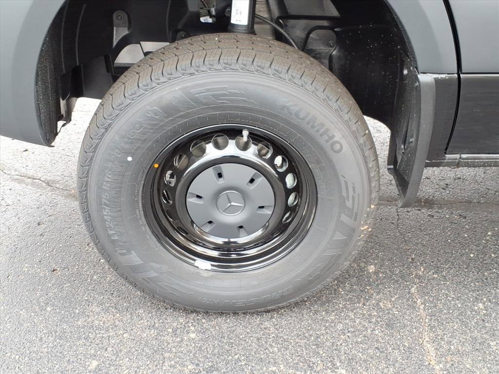 New 2025 Mercedes-Benz Sprinter 2500 image 9