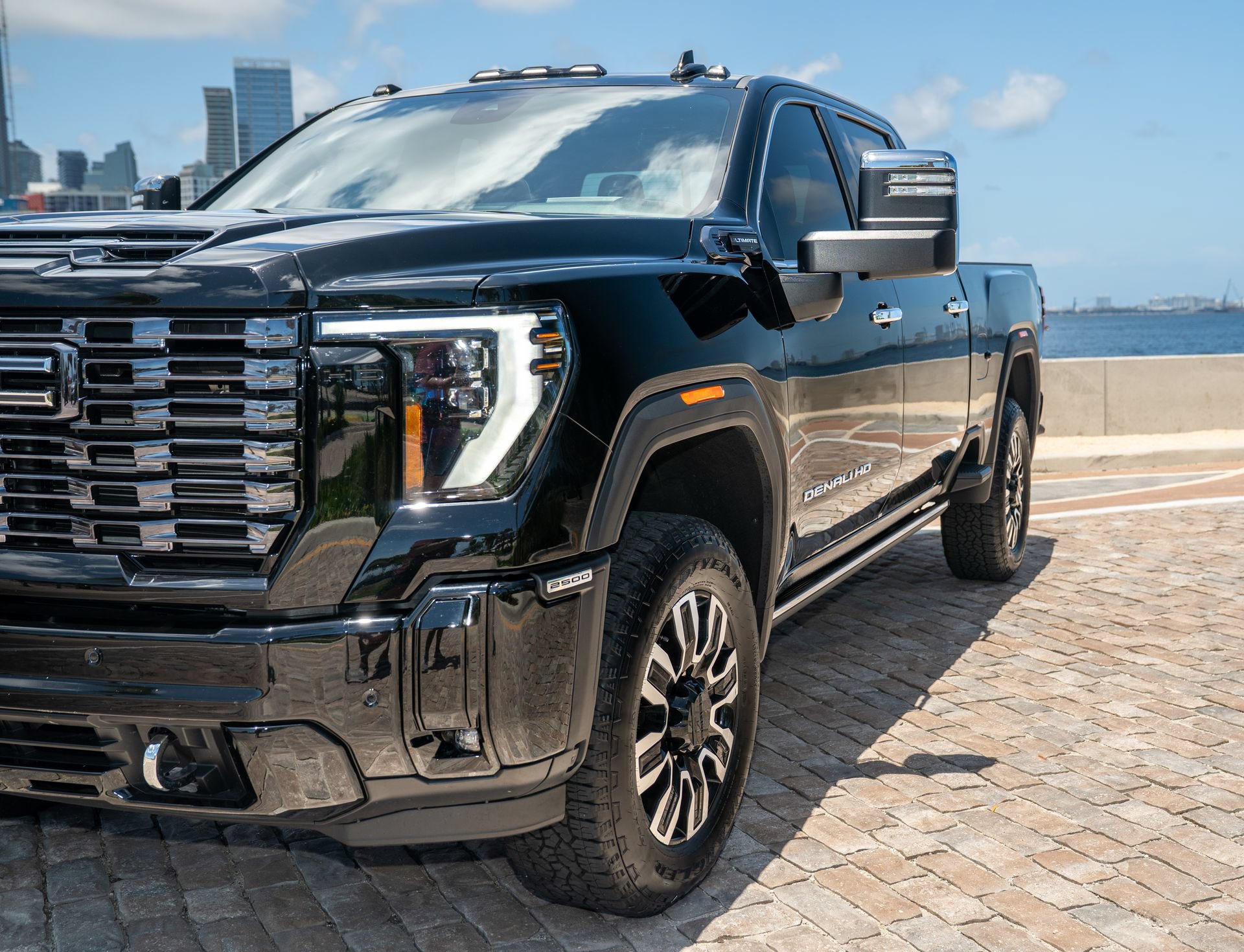 Used 2026 GMC Sierra 2500 Denali Ultimate AWD/4WD image 18