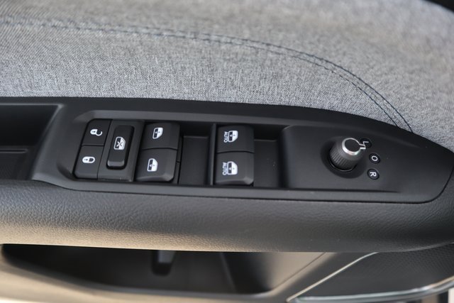 New 2026 Jeep Compass Latitude image 6