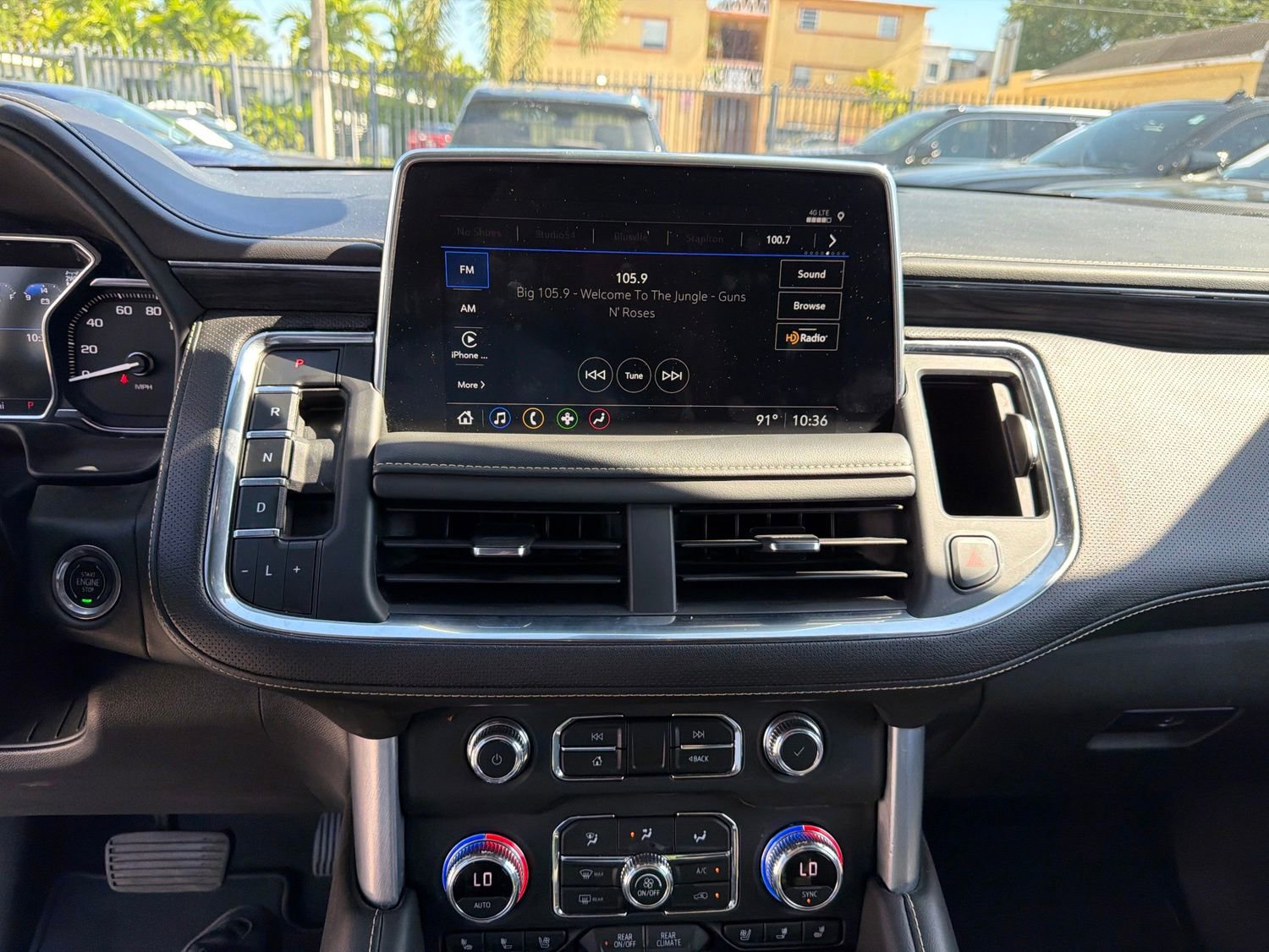 Used 2021 GMC Yukon SLT w/ SLT Premium Package AWD/4WD image 34