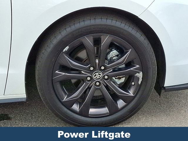 Used 2023 Toyota Sienna XSE image 10