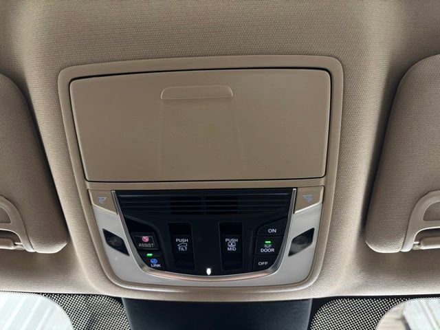 Used 2023 Acura MDX FWD w/ Technology Package image 29