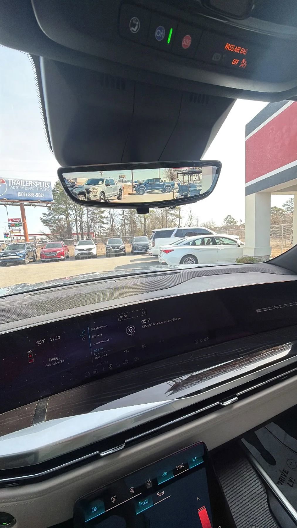 Used 2025 Cadillac Escalade Sport w/ Touring Package image 13