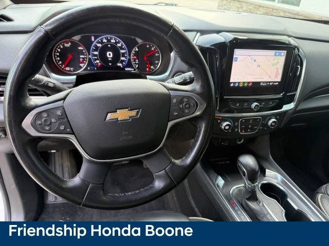 Used 2023 Chevrolet Traverse Premier FWD image 19