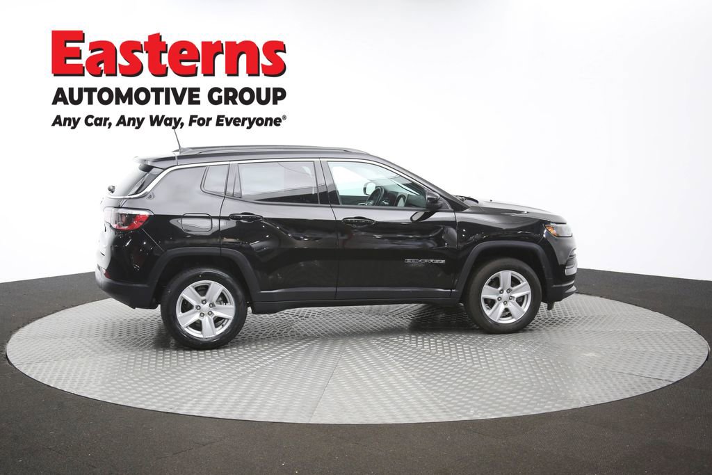 Used 2022 Jeep Compass Latitude w/ Convenience Group AWD/4WD image 44