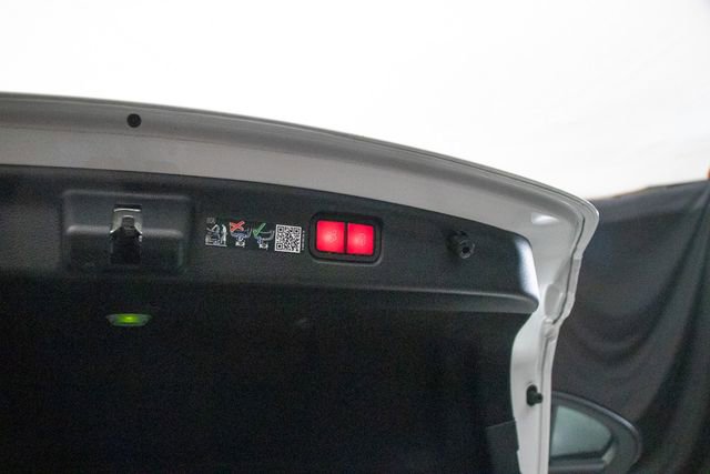 Used 2025 Mercedes-Benz C 300 4MATIC Sedan image 19