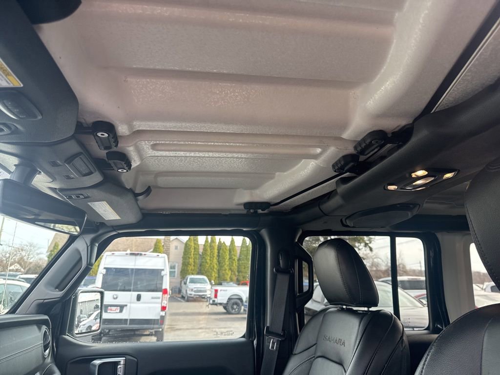 Used 2023 Jeep Wrangler Unlimited Sahara w/ Cold Weather Group image 13