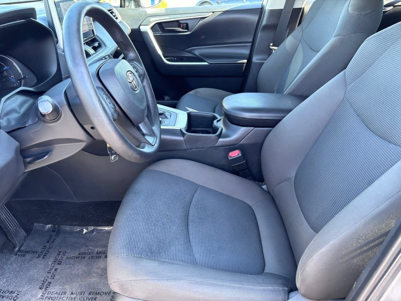 Used 2023 Toyota RAV4 LE AWD/4WD image 17