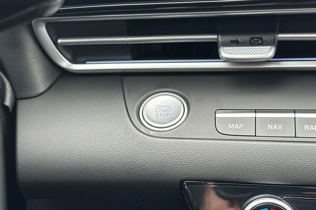 New 2026 Hyundai Elantra Limited image 20