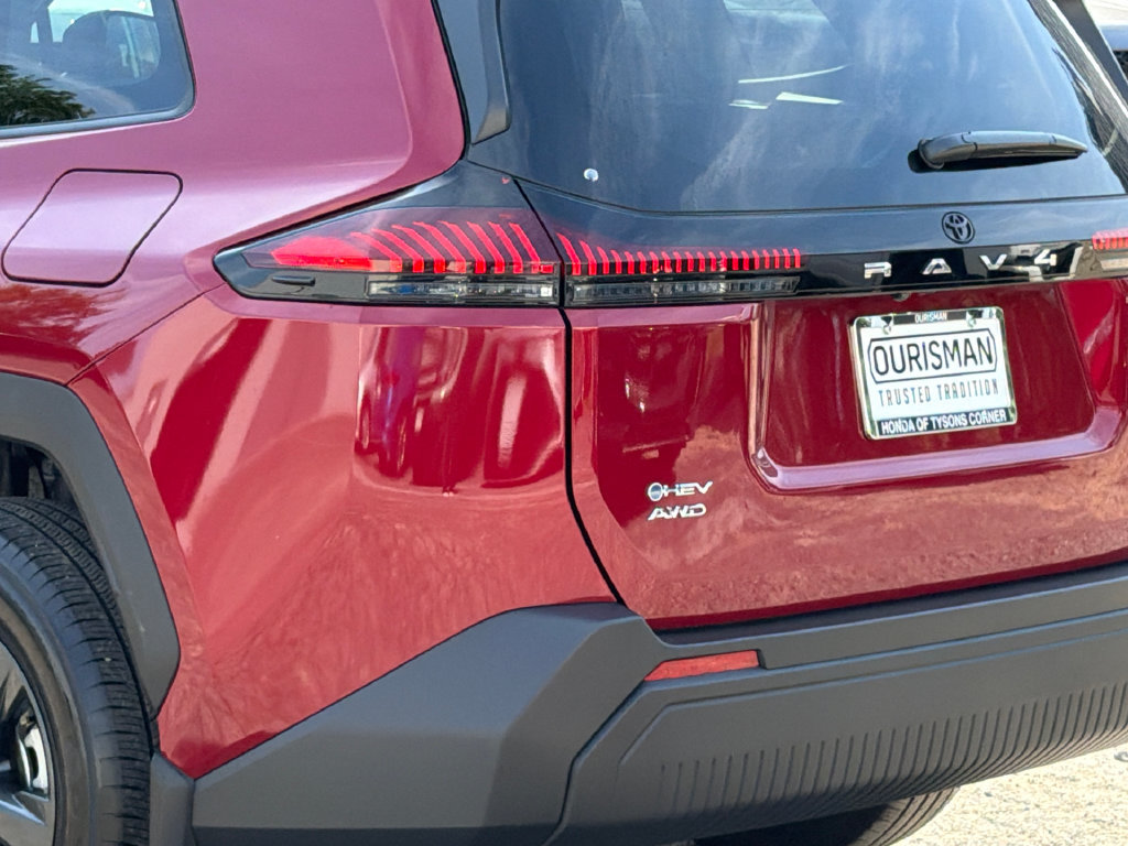 Used 2026 Toyota RAV4 LE AWD/4WD image 7