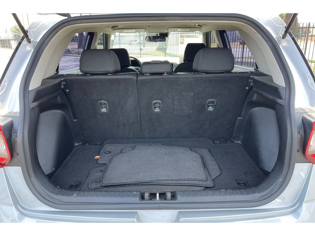 Used 2021 Hyundai Venue SE image 18