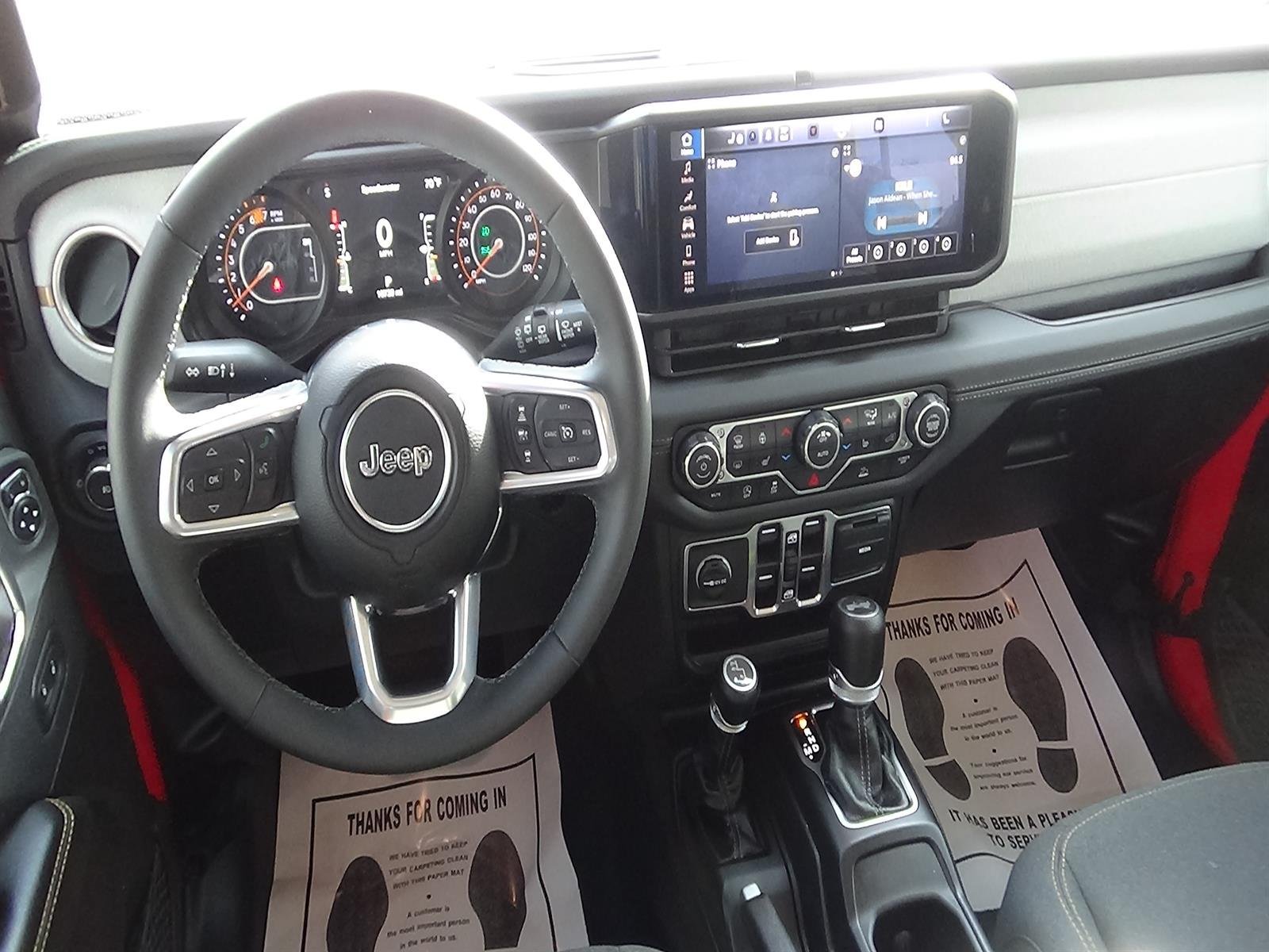 Used 2026 Jeep Wrangler Unlimited Sahara AWD/4WD image 16