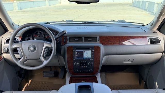 Used 2013 Chevrolet Tahoe LTZ image 33