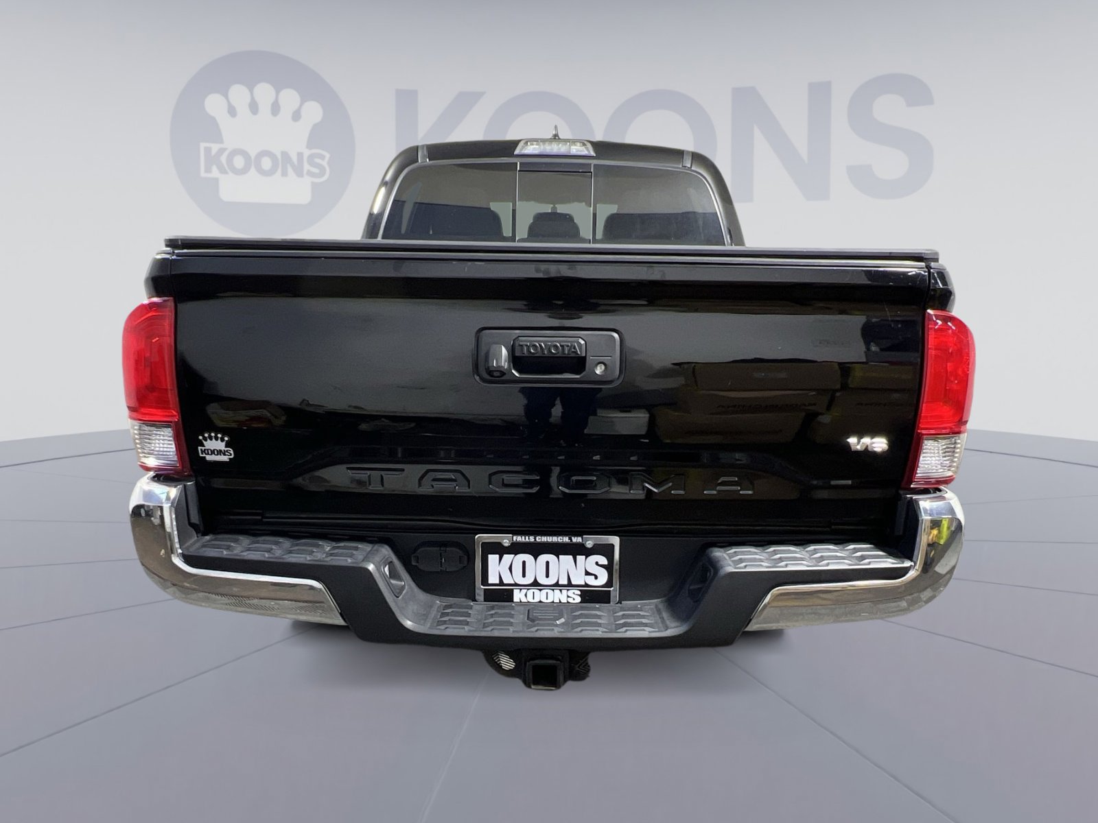 Used 2017 Toyota Tacoma TRD Off-Road w/ Tow Package (A/T) image 5
