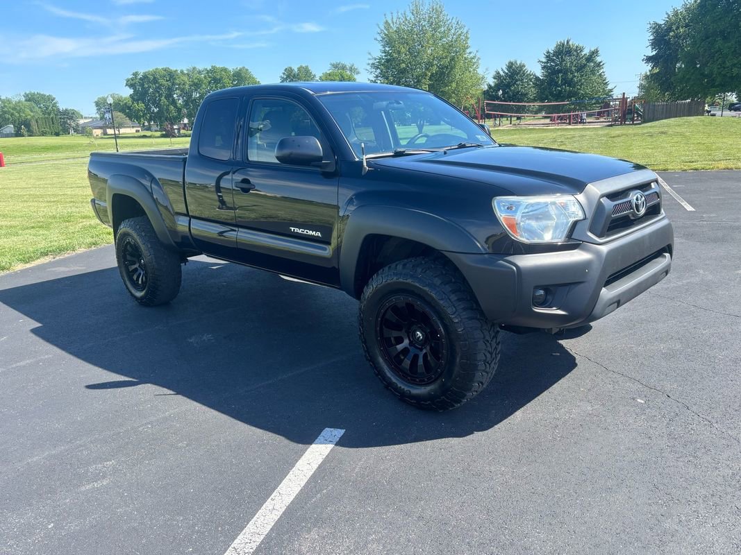Used 2012 Toyota Tacoma 4x4 Access Cab V6 w/ Convenience Pkg image 6