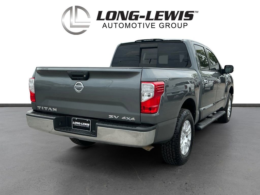 Used 2018 Nissan Titan SV AWD/4WD image 7