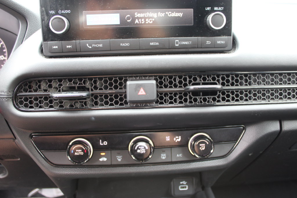 Used 2025 Honda HR-V LX image 17