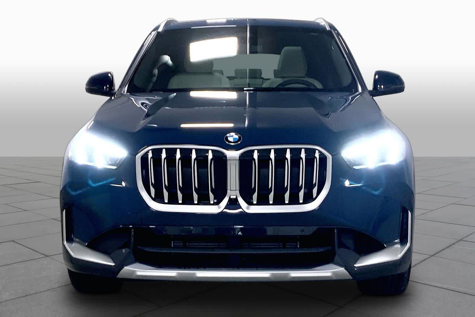 New 2026 BMW X1 xDrive28i w/ Technology Package AWD/4WD image 3