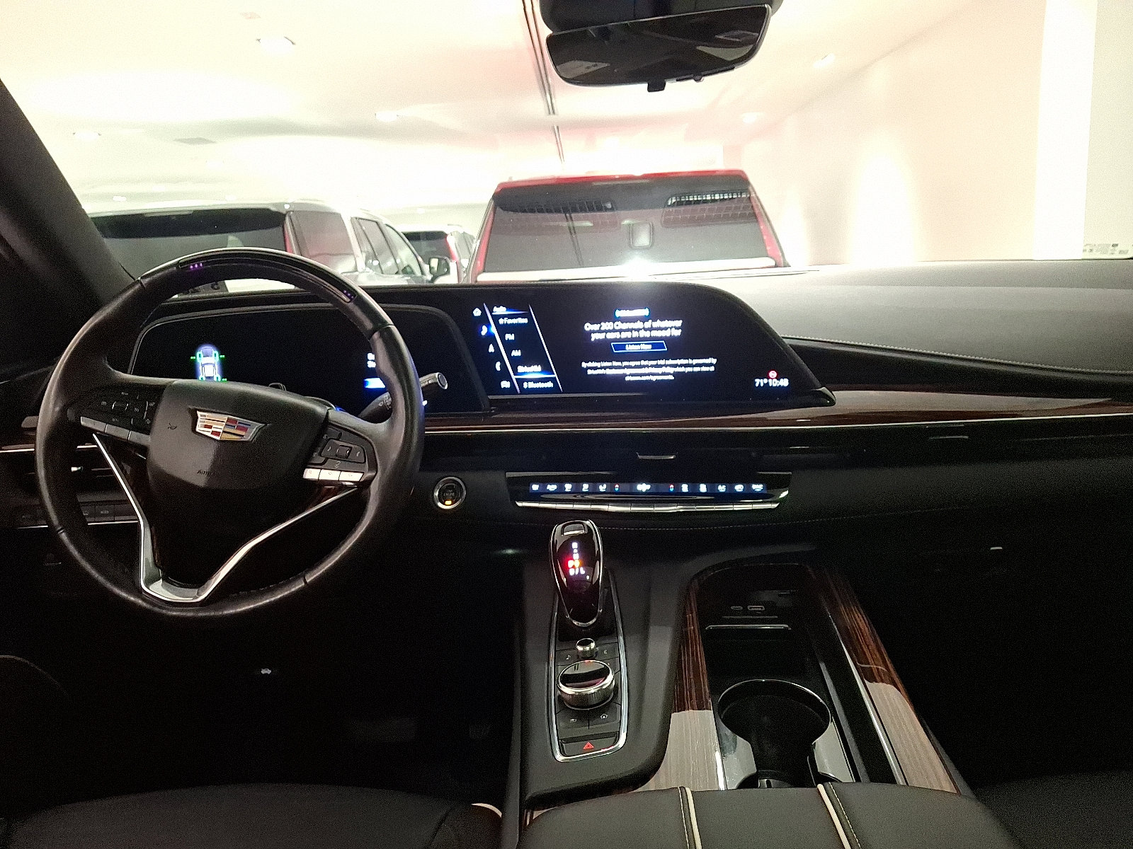 Certified 2023 Cadillac Escalade ESV Premium Luxury image 18