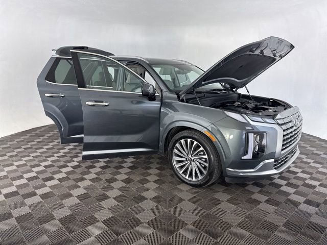 Used 2025 Hyundai Palisade Calligraphy AWD/4WD image 16