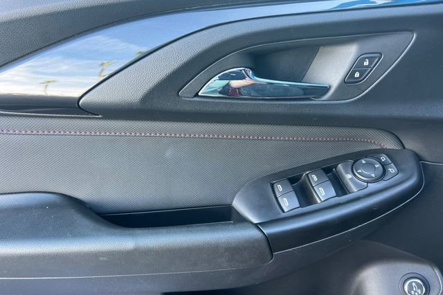 Used 2023 Chevrolet TrailBlazer RS w/ Sun and Liftgate Package image 11