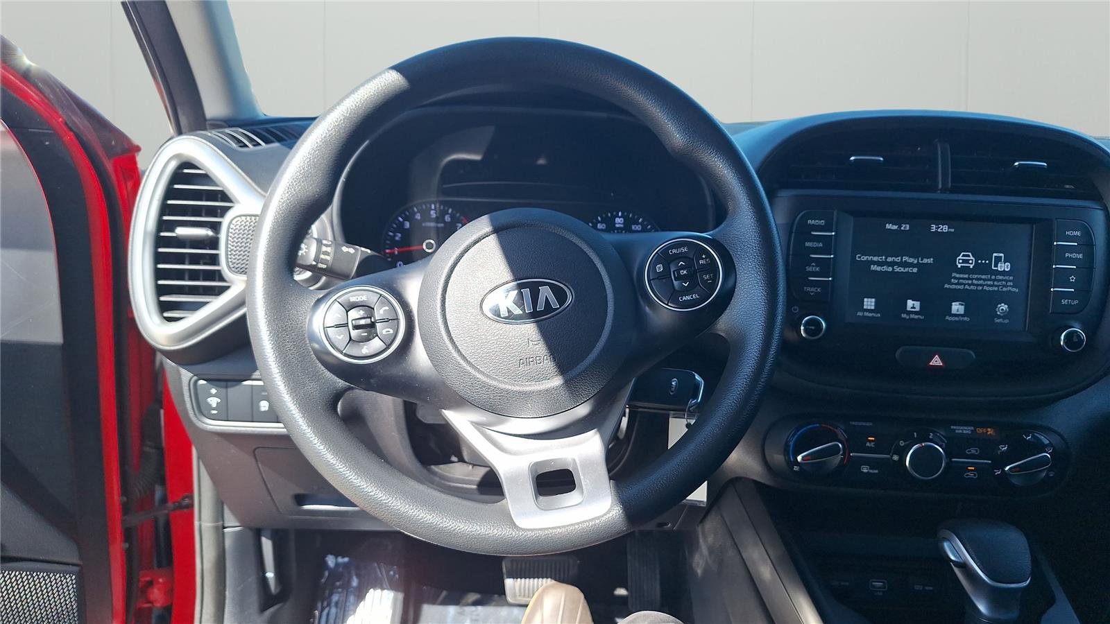 Used 2020 Kia Soul LX image 10