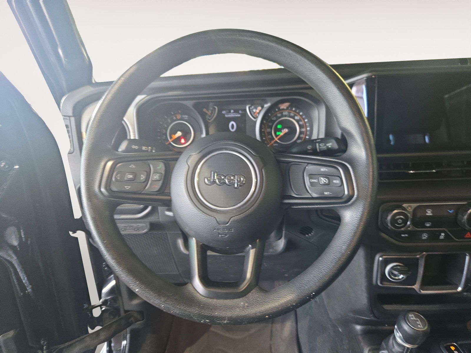 Used 2024 Jeep Gladiator Sport AWD/4WD image 13