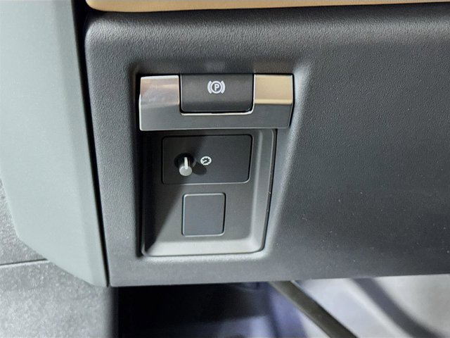 New 2026 Land Rover Defender 110 S image 10
