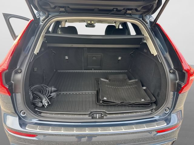 Certified 2024 Volvo XC60 T8 Plus w/ Protection Package Premier AWD/4WD image 24