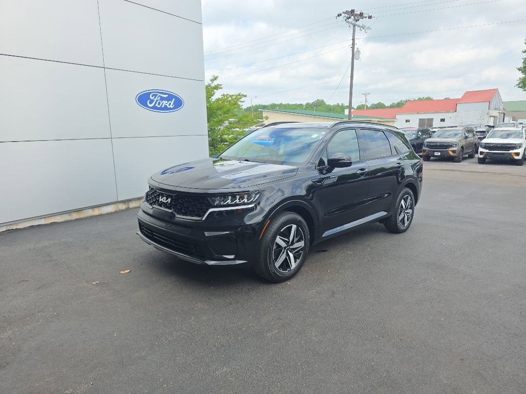Used 2023 Kia Sorento S w/ Panoramic Sunroof Package FWD image 2