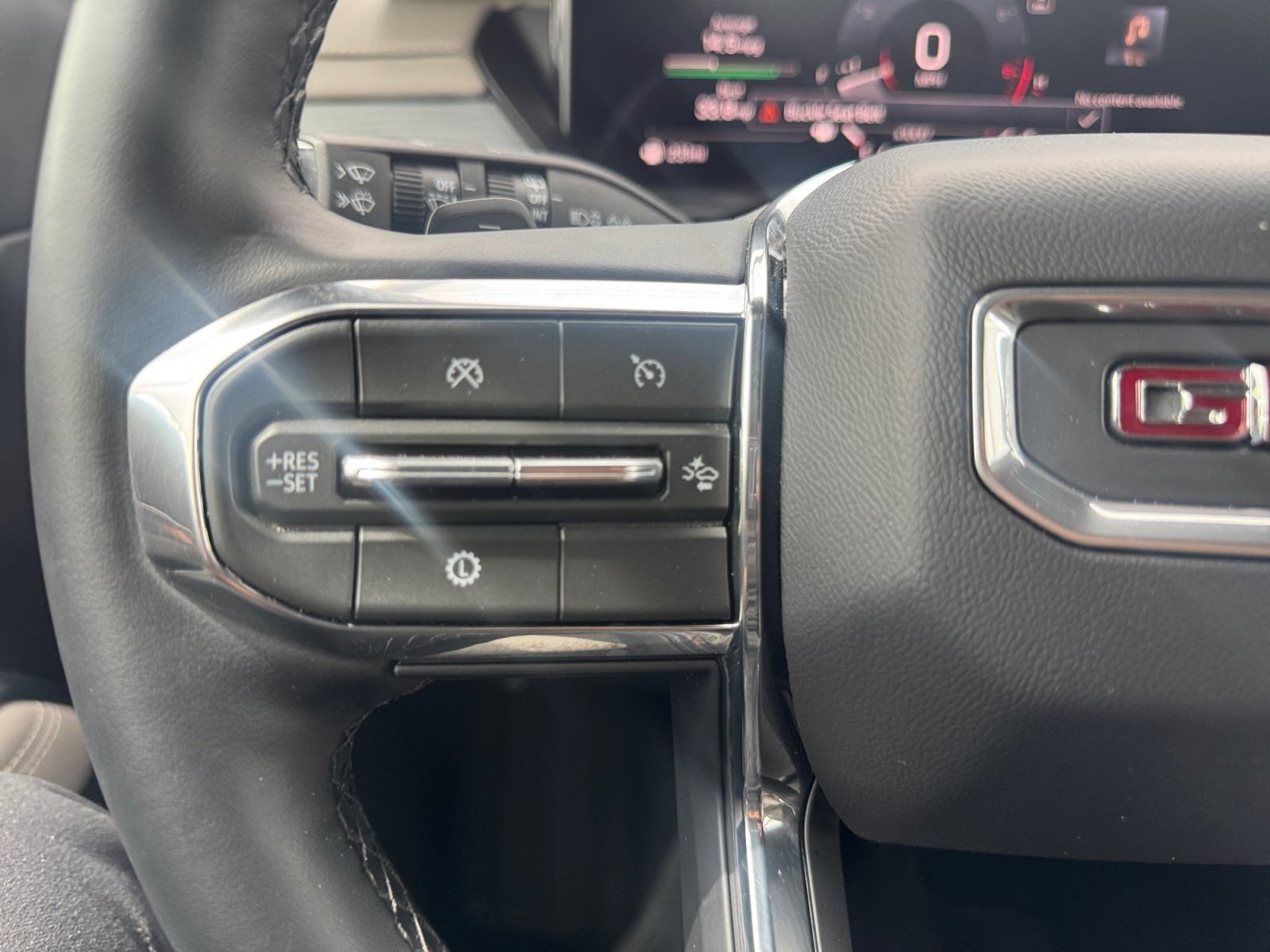 Certified 2026 GMC Acadia Elevation w/ Elevation Premium Package FWD image 22