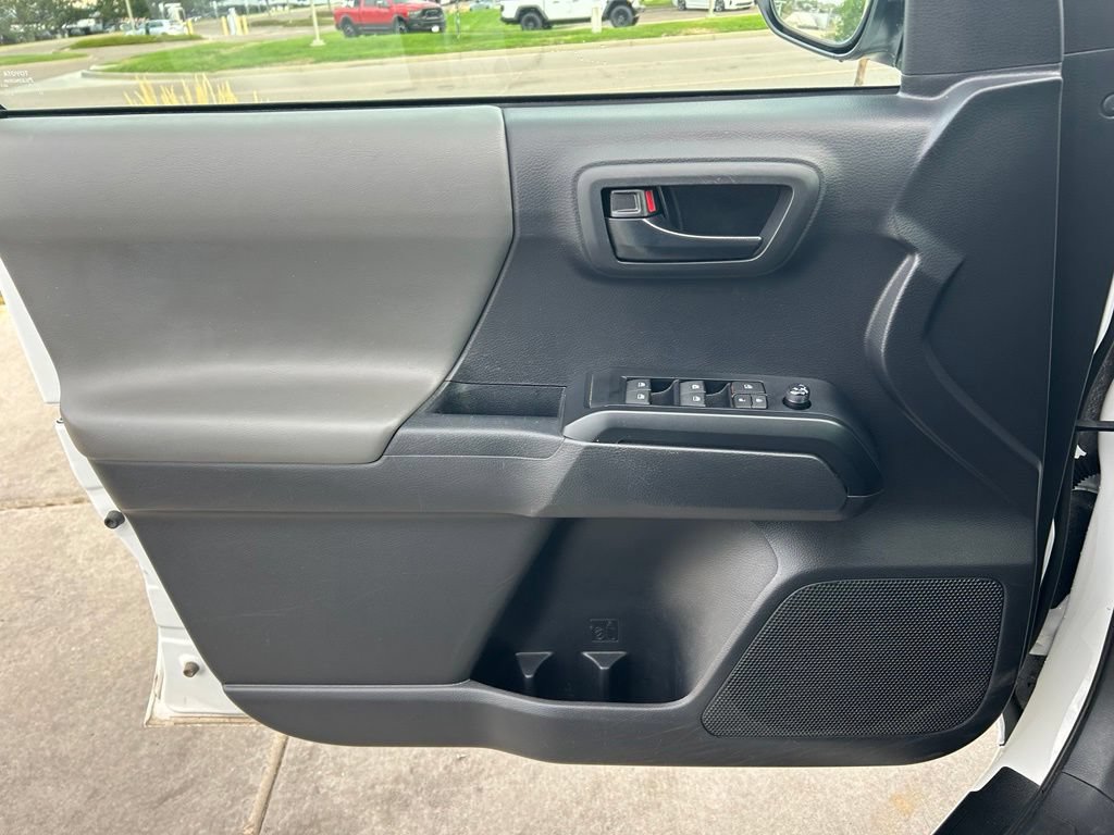 Used 2023 Toyota Tacoma SR AWD/4WD image 9